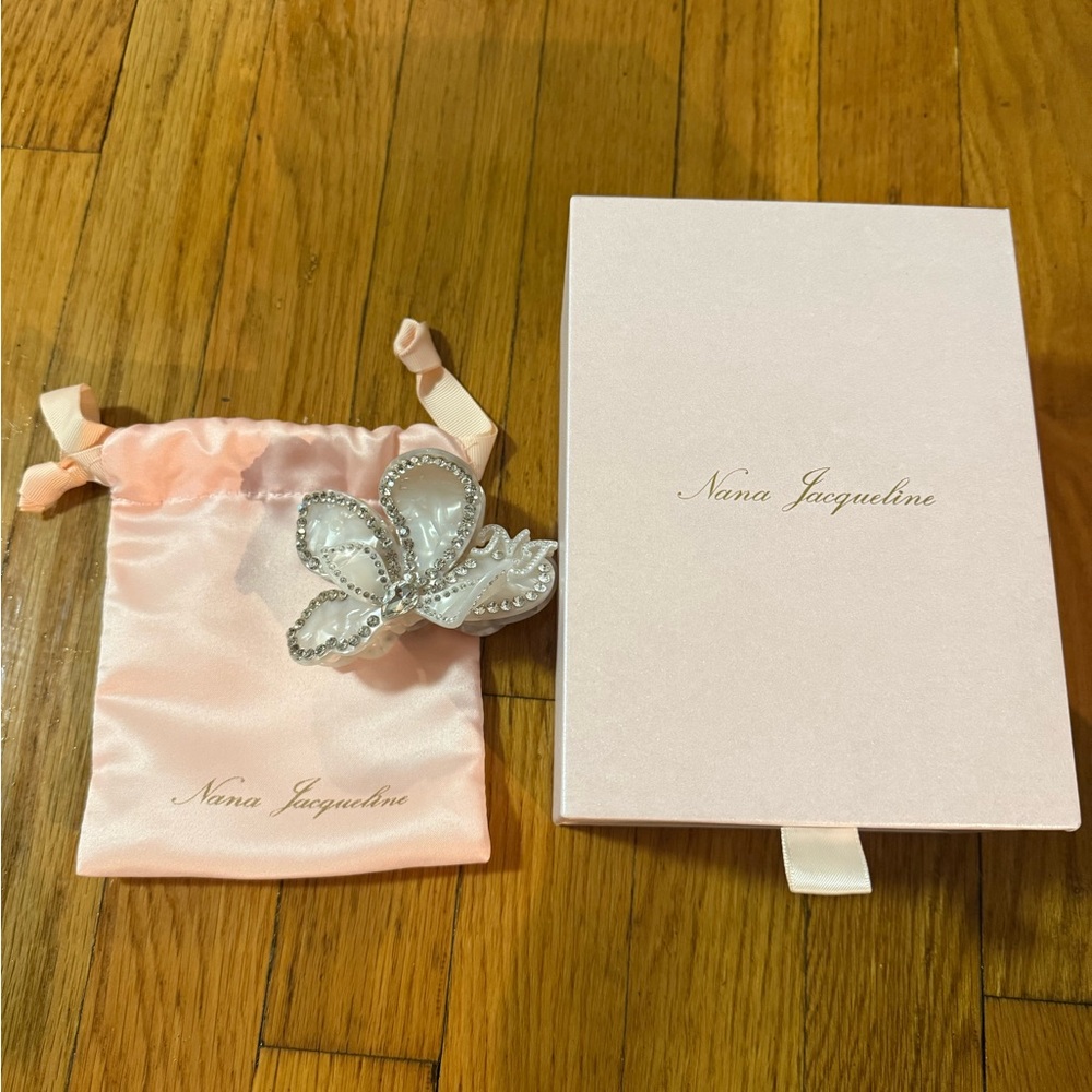 Nana Jacqueline Ariella Hair Clip w/ Gift Box